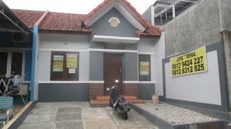 Dijual Rumah di Jl. Palem Merah - Palem Semi, Karawaci