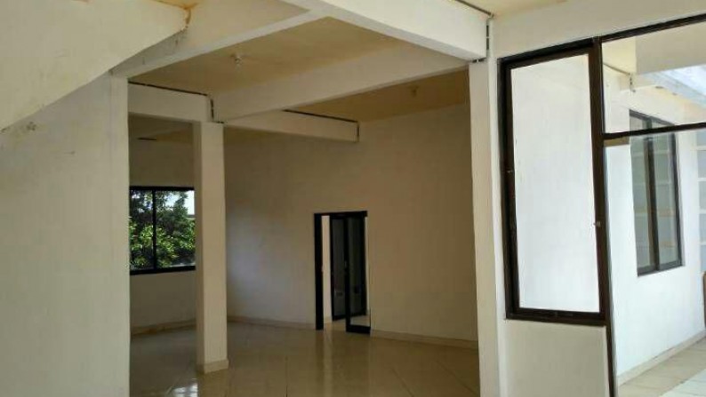 A Beautiful 5 floors Shop on 280 sq m of Freehold Land For Sale Just 7 Minutes From Ubud Center