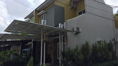 Rumah Minimalis Luxury di Karang Tengah Town House, Ciledug