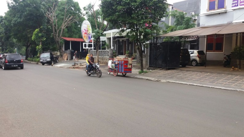 Di Sewa Rumah strategis untuk komersial di Jl Elang, Bintaro Jaya, Sektor 9, Tangerang Selatan