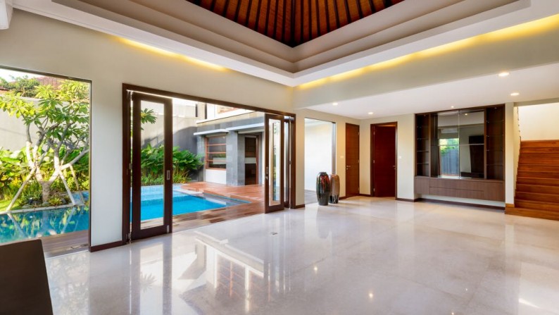 Villa Seminyak di Bali Fully Furnished