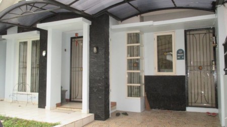 Dijual Rumah di Serpong Park, strategis, dekat Binus School, siap huni