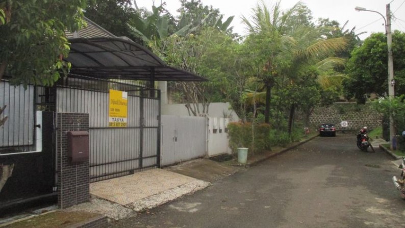 Dijual Rumah di Serpong Park, strategis, dekat Binus School, siap huni