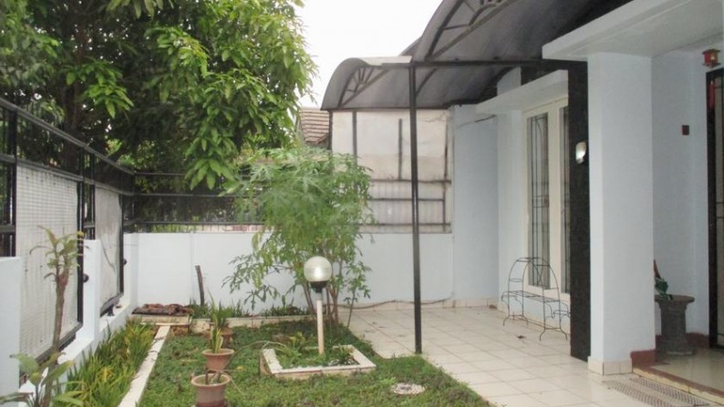 Dijual Rumah di Serpong Park, strategis, dekat Binus School, siap huni