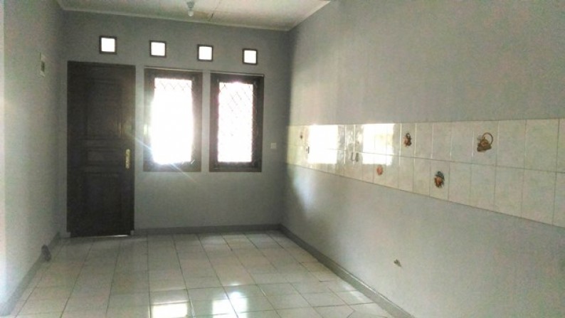 Rumah Cantiq Siap Huni 139m Harga 60Jt/thn, nego