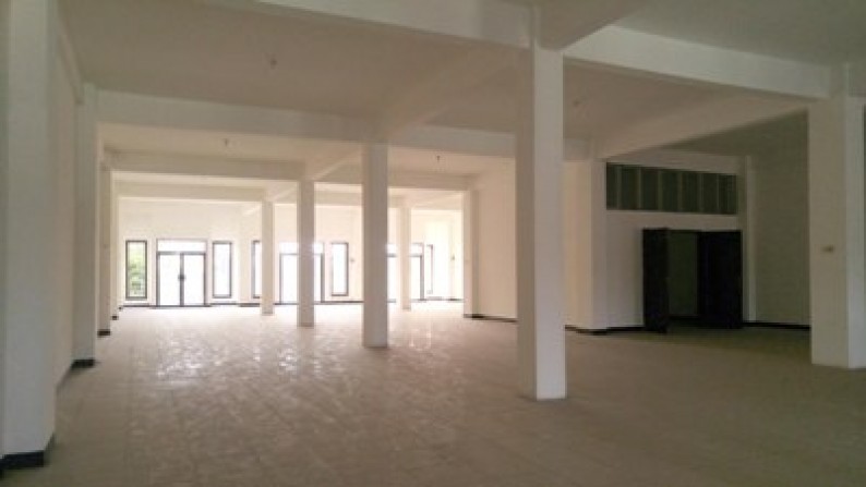 Gedung di Kendangsari Industri bisa untuk Kantor / Showroom / Ruko / Resto / Klinik dsb, Lokasi Strategis, Siap Pakai - TAN -