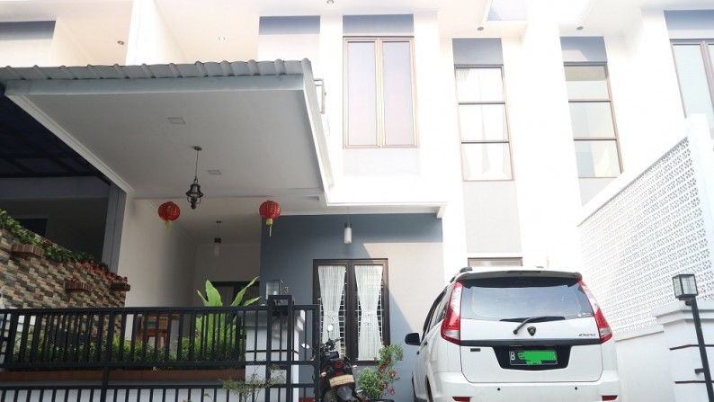 Dijual Rumah di Jl. Palem Aren - Palem Semi, Karawaci