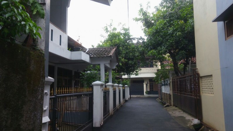 Rumah Megah Di Jati Padang Baru