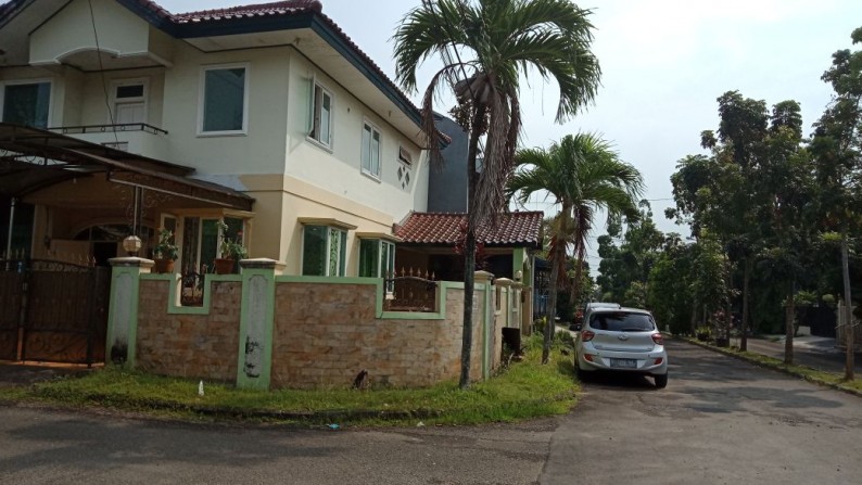 Rumah hoek Regency Melati Mas