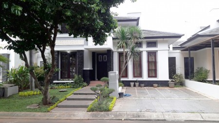 Rumah Nyaman dan Siap Huni di Kawasan Menteng, Bintaro