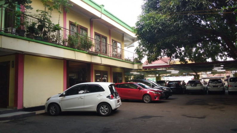 Show Room Mobil Lokasi Pinggir Jalan di Jati Asih - Bekasi