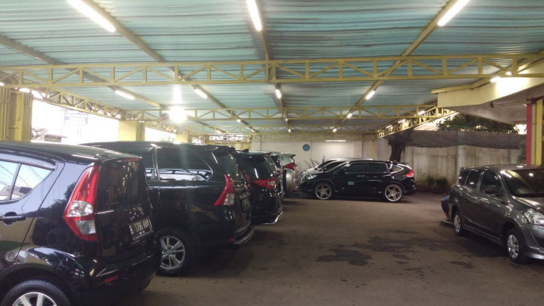 Show Room Mobil Lokasi Pinggir Jalan di Jati Asih - Bekasi