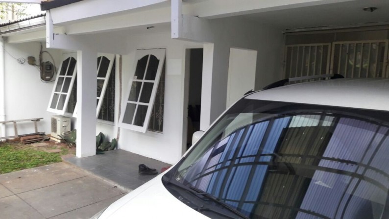 Rumah Bagus Furnished Di Bintaro Sektor 1