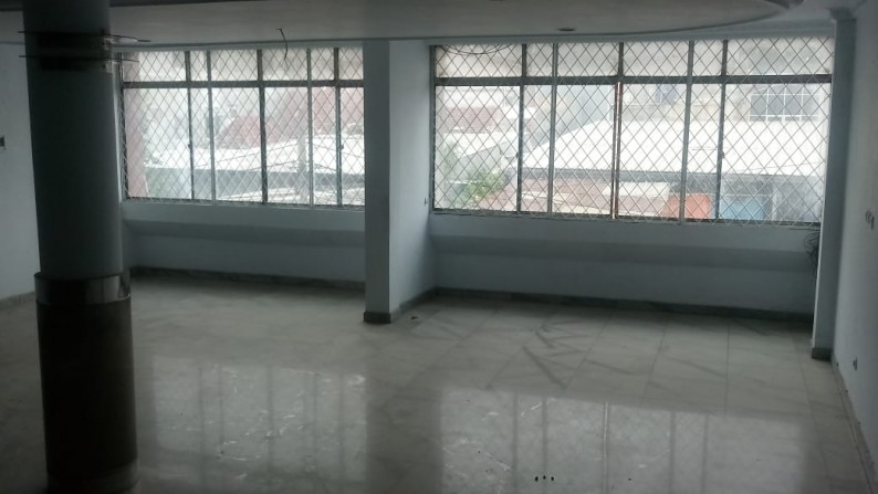 Dijual dan Disewa Ruko Gandeng 4 Lantai