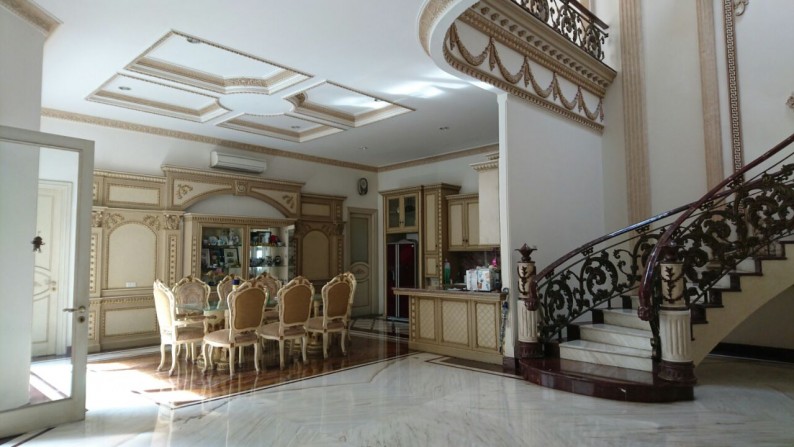 Rumah Mewah Full Marmer di Villa Artha Gading, Kelapa Gading