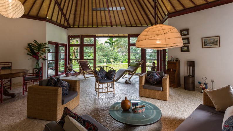A Spacious 2 bedroom Villa on 2500 sq m of Freehold Land For Sale 30 Minutes from Ubud Center