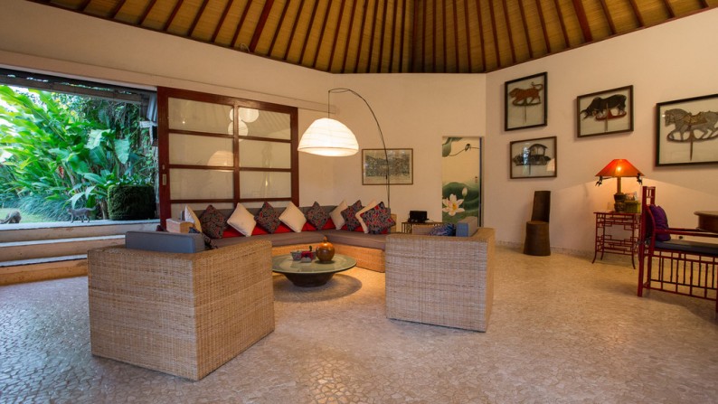 A Spacious 2 bedroom Villa on 2500 sq m of Freehold Land For Sale 30 Minutes from Ubud Center