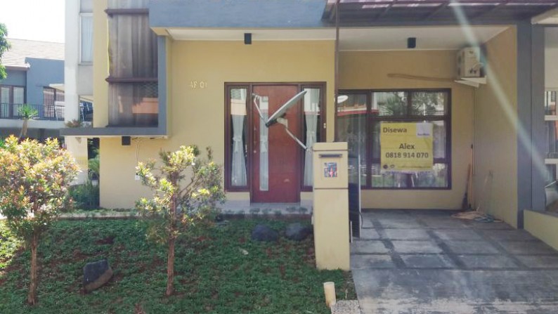 Rumah Bagus Siap Huni Di Emerald Town House, Bintaro Jaya Sektor 9