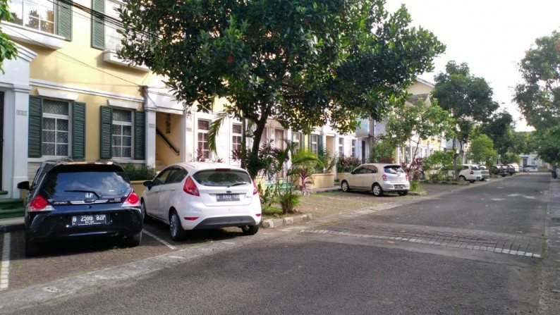 Disewakan Townhouse di Taman Hijau - Lippo Karawaci