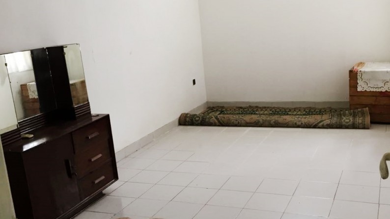 Rumah HOOK, Nyaman dan Siap Huni di Jl. Mertilang