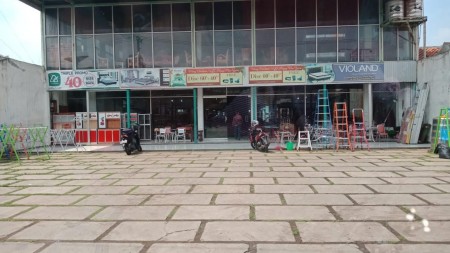 Dijual Ruang Usaha cocok untuk Resto,caffe, Showroom dll di Cirendeu Raya Ciputat