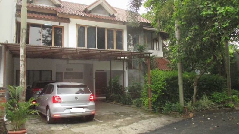 Dijual rumah di Villa Melati Mas, Strategis, Tengah Kota, Murah, Siap huni