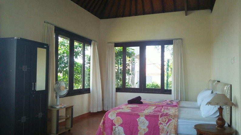 4 Bedrooms Villa with Beautiful Rice Field View on 700 sq m of Freehold Land for sale 10 Minutes from Ubud Center