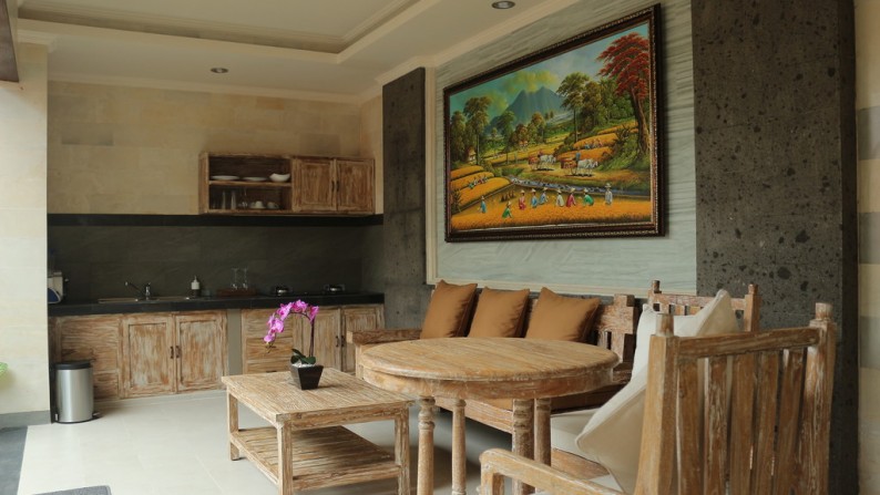 Beautiful New 2 Bedroom Villa on 400 sq m of  Freehold 5 minutes from Ubud Center