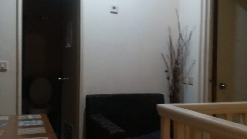 Dijual Townhouse Taman Paris 2 Lantai Untuk 8 Kamar Kost Isi Full - Lippo Karawaci