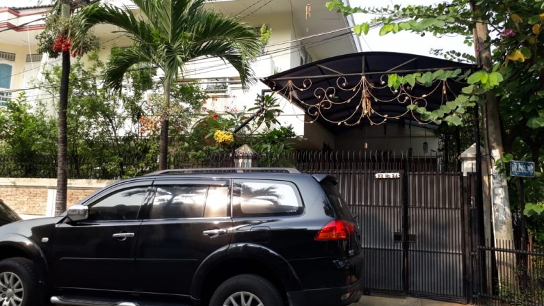 Dijual Rumah Bagus Layak Huni di Green Garden