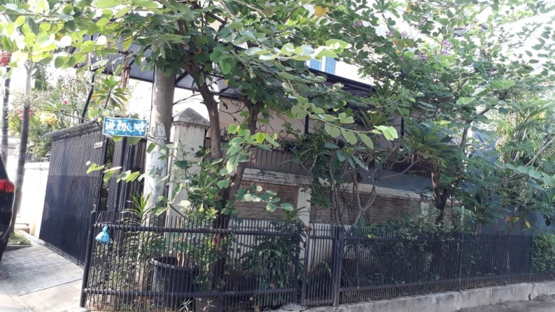 Dijual Rumah Bagus Layak Huni di Green Garden