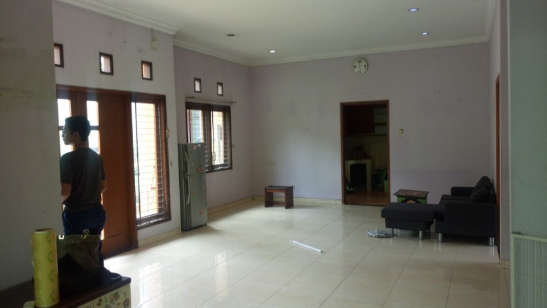 Dijual Rumah Asri Joglo