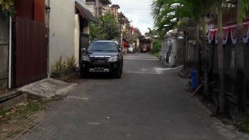 cozy house in taman jimbaran