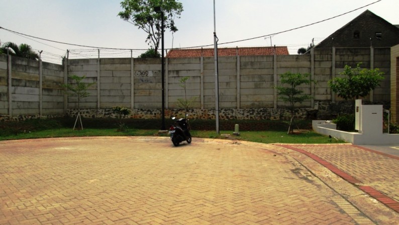 Rumah Mewah, Cantik, Baru, Asri dan Nyaman @ Kebayoran Essence, Bintaro