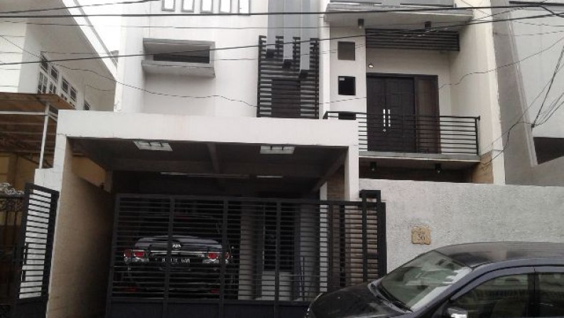 Dijual Rumah Minimalis di daerah Taman Ratu, Jakarta Barat