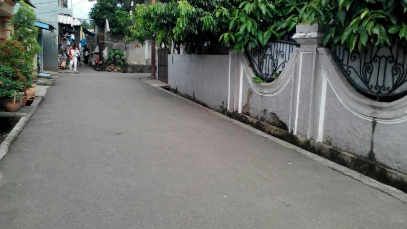 Rumah Asri Di Kalibata Jakarta Selatan