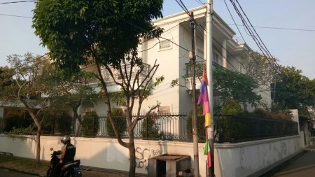 Rumah Mewah di Perumahan Migas Kebon Jeruk Jakarta Barat