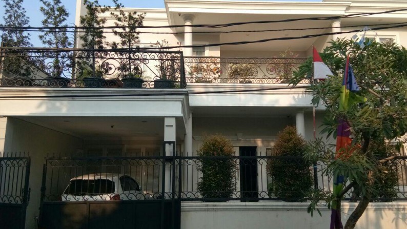 Rumah Mewah di Perumahan Migas Kebon Jeruk Jakarta Barat