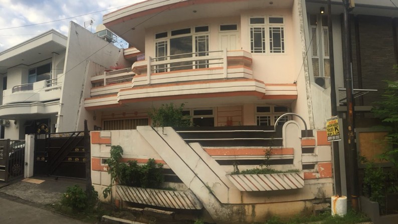 Dijual Rumah Tinggal di Green Garden, Jakarta Barat