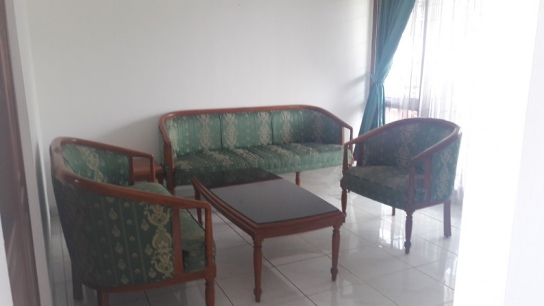 Rumah 2 Lantai dekat Universitas Maranatha , Semi Furnished