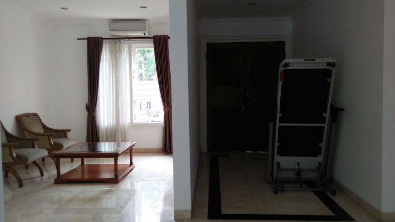 Dijual Rumah Jl Kesehatan III , Bintaro Jakarta Selatan