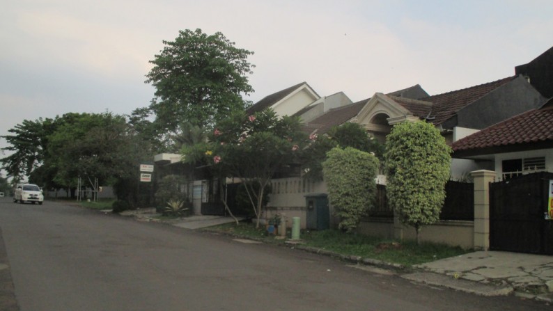 Dijual  Rumah  di Nusa  Loka  BSD City siap huni
