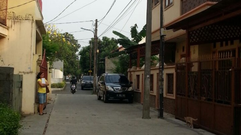 Rumah Nyaman dan Siap huni di Kawasan Srengseng, Jakarta Barat