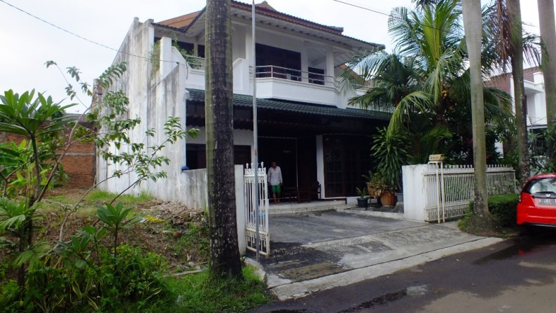 Rumah asri di sektor 1 Bintaro Jaya, DKI