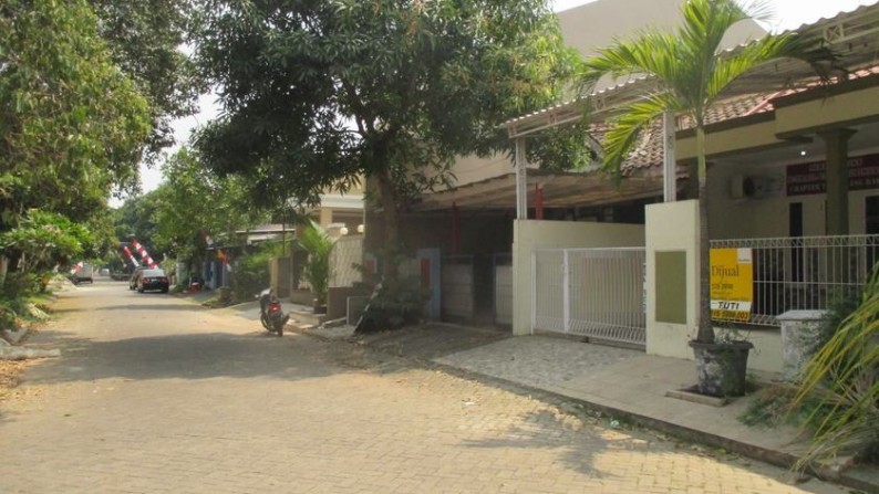 Dijual rumah di Jl. Pahlawan Seribu Villa Serpong BSD City