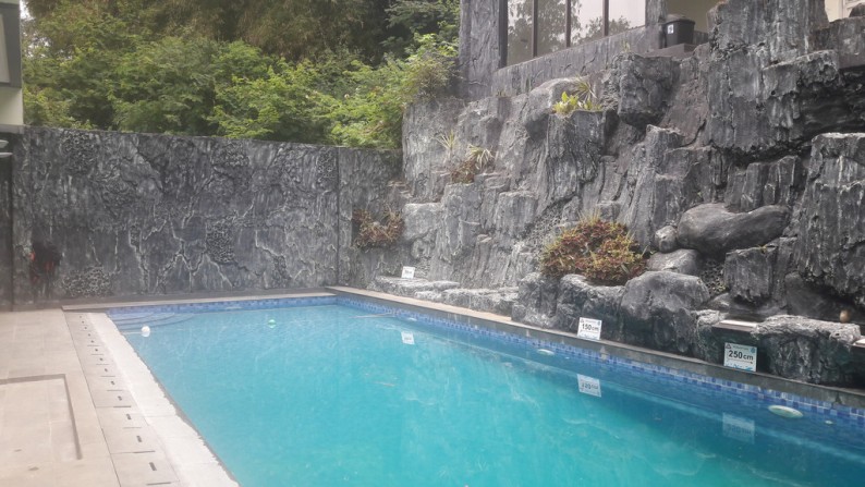 Villa Resor Dago Pakar , 4 lantai , view kota Bandung