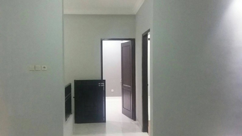 RUMAH 2 LANTAI DISEWAKAN DALAM PERUM JOGJA TOWN HOUSE 2