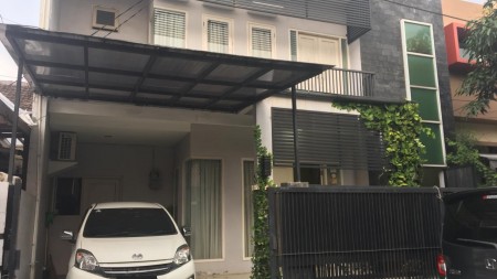 Rumah Cantik ,Siap Huni  di Bintaro Jaya 1