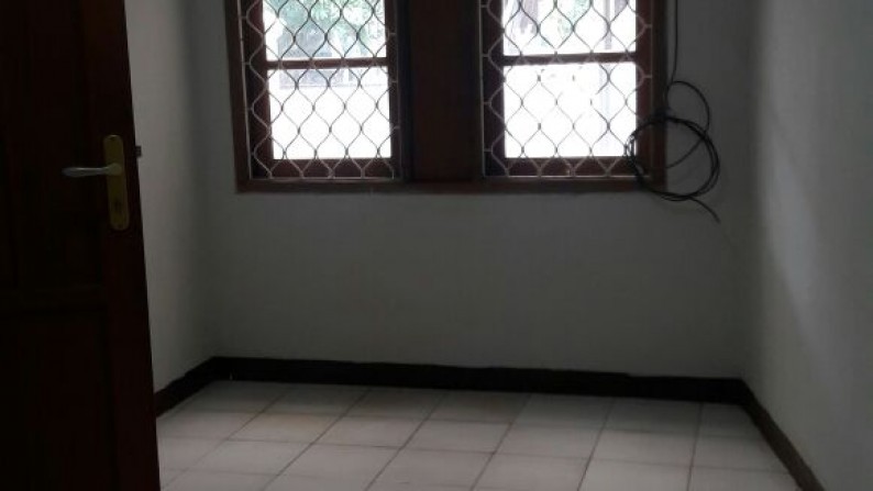 Rumah Siap Huni di Bintaro Jaya Sektor 3a