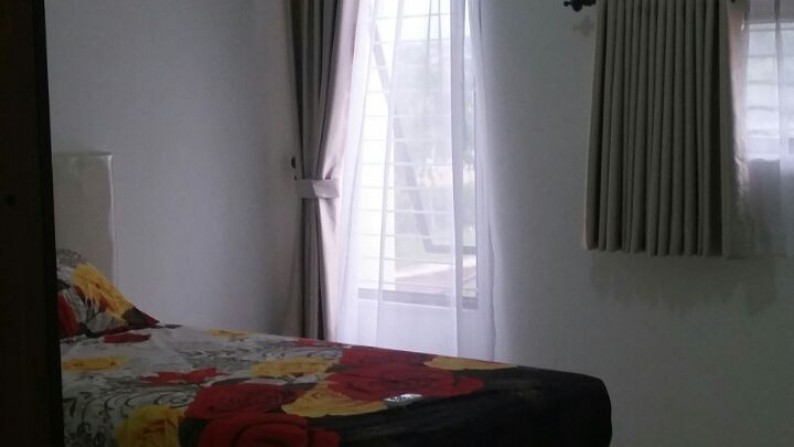 Dijual Rumah di Cluster Madrid Jl. Madrid Selatan - Palem Semi, Karawaci